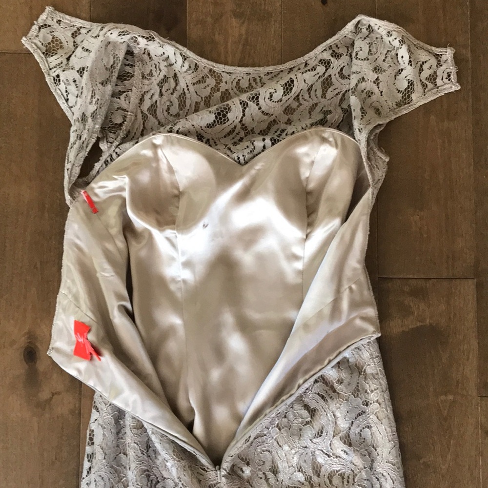 Dress - Picture 4 of 8